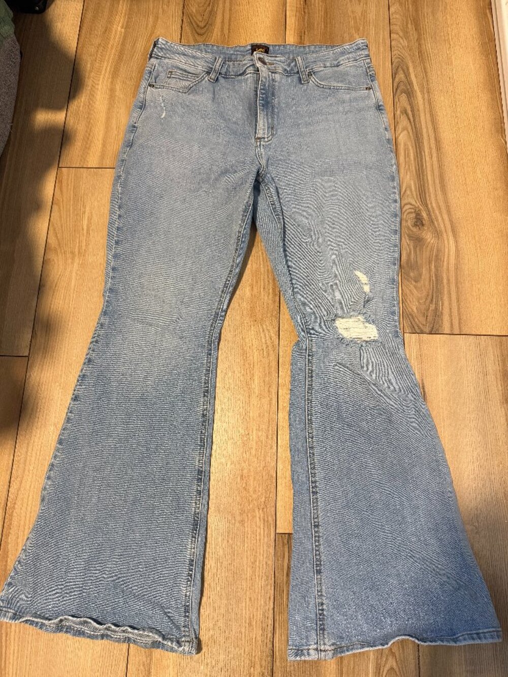 Lee Distressed Flare Jeans sz 14s